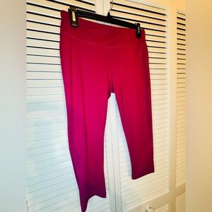 💋 Marika Tek Size 10 Bright Fuchsia High-Waist Capri Leggings EUC